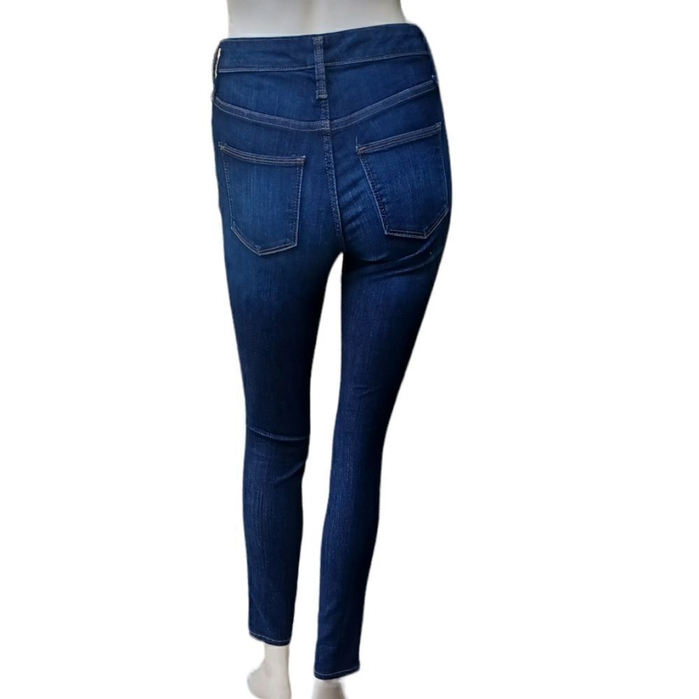 624320....Universal Thread Skinny Jeans Size 00/24R,  8" Rise