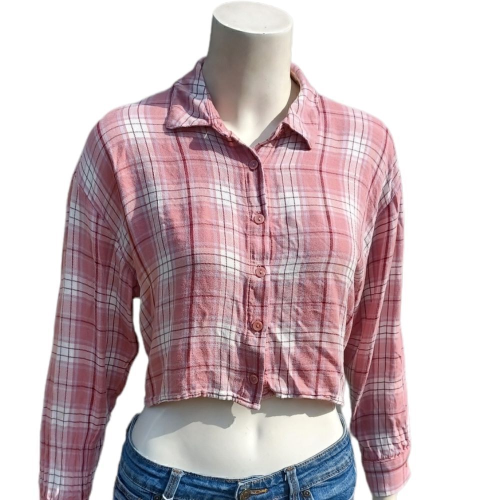 6120......Forever 21 Long Sleeve Crop Top Size S