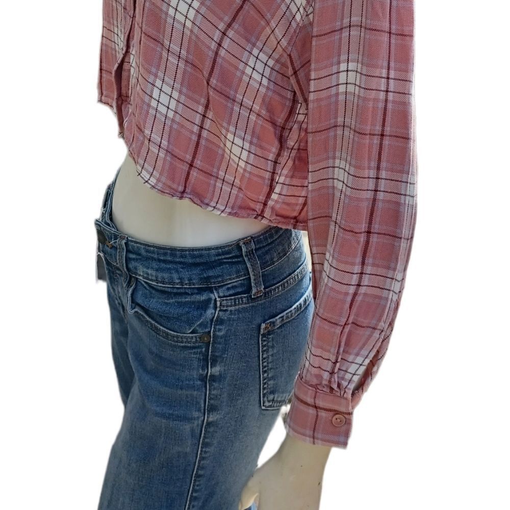 6120......Forever 21 Long Sleeve Crop Top Size S