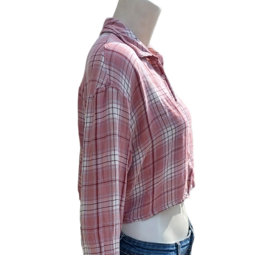 6120......Forever 21 Long Sleeve Crop Top Size S