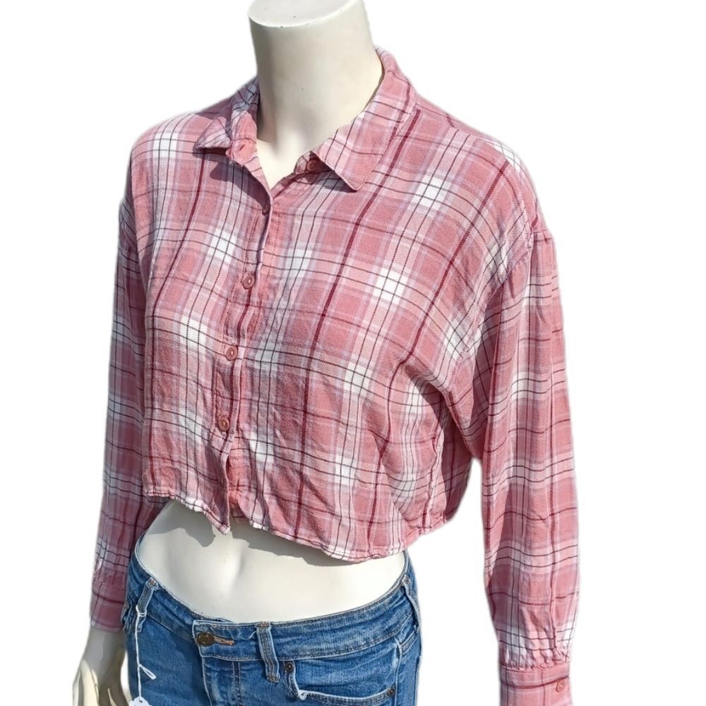 6120......Forever 21 Long Sleeve Crop Top Size S