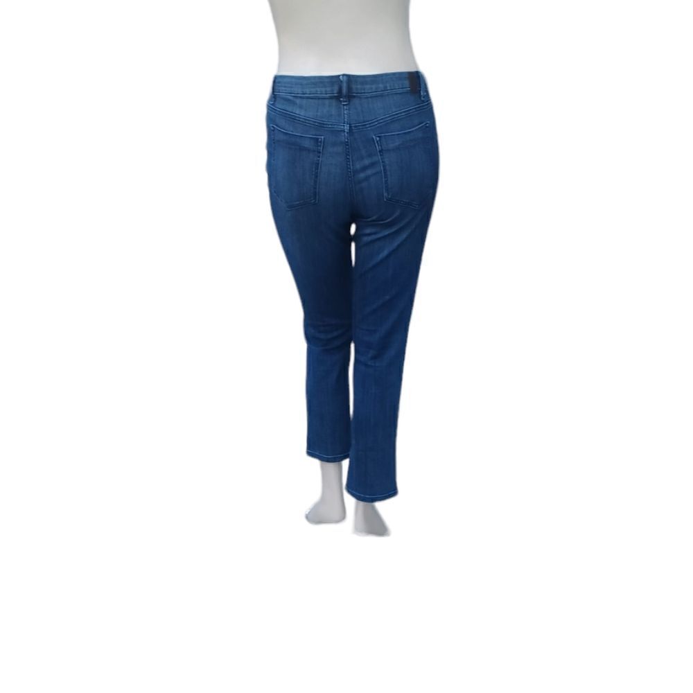 7002832.......Simply Vera Verawang Straight leg Capri Jeans Size 12