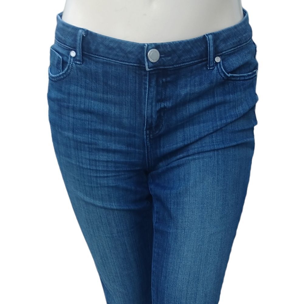 7002832.......Simply Vera Verawang Straight leg Capri Jeans Size 12