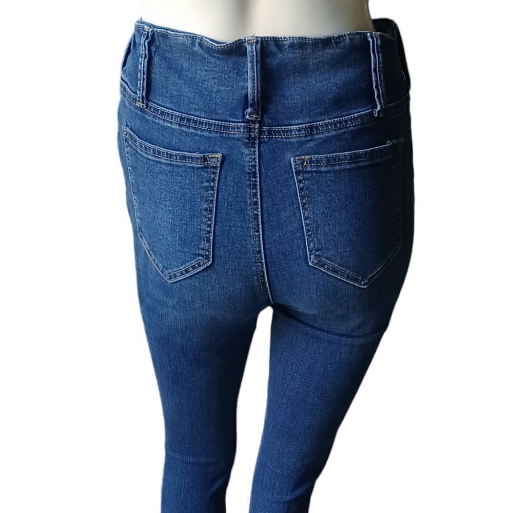 700174......Boom Boom Skinny Jeans Size 7/28, W24"  27"Inseam 9"Rise