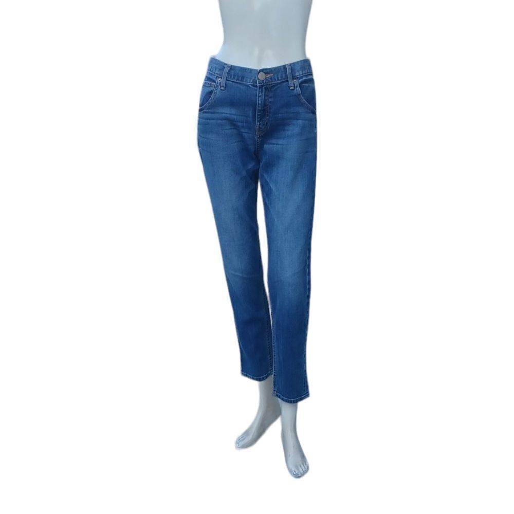 7001834.. Preowned Mossimo Premium Straight Leg Jeans Size 6, W30" 26"Inseam  9"Rise