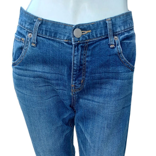 7001834.. Preowned Mossimo Premium Straight Leg Jeans Size 6, W30" 26"Inseam  9"Rise