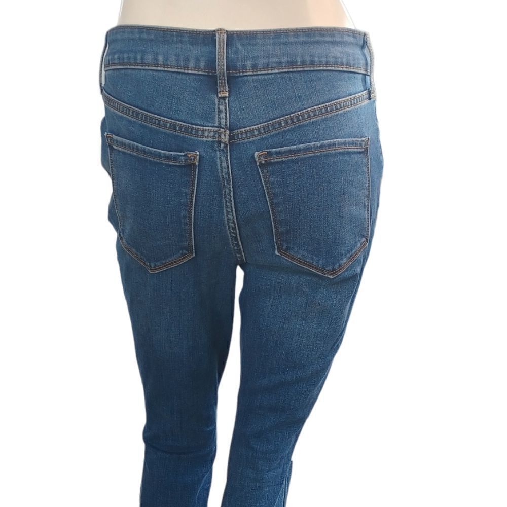 629814...Old Navy Skinny Jeans Size 4, W28 28"Inseam 9"Rise