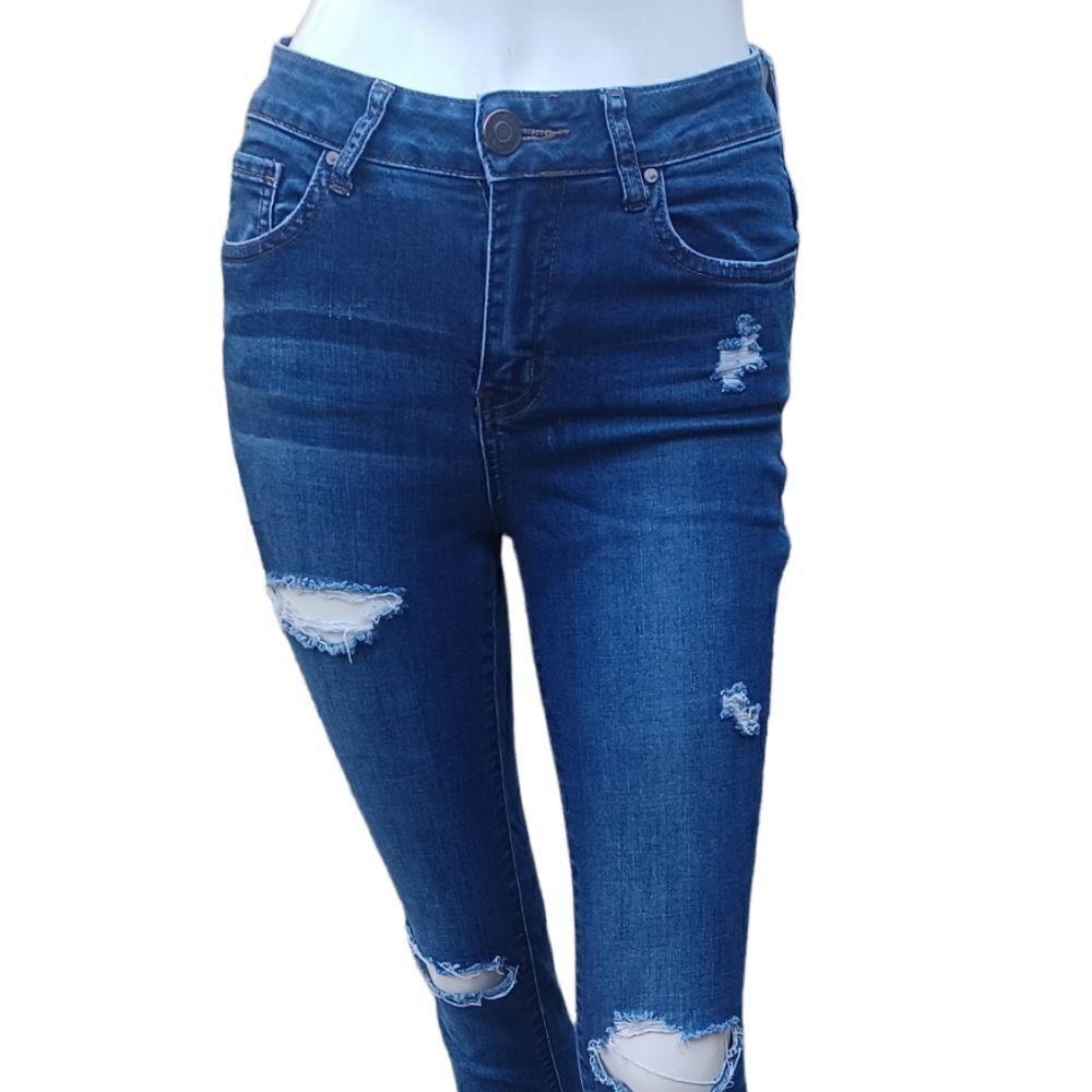 630237....RSQ Manhattan High-Rise Jeans Size 3, W23" 30" Inseam 9"Rise