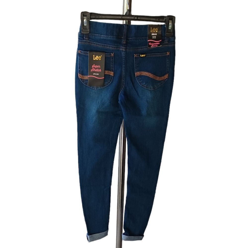 67747...Lee Girl's Pull-On Denim Jeans Size Medium, W22" 24"Inseam 7"Rise