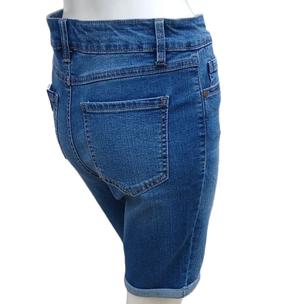 602430.....d.Jeans High Waist Bermuda Shorts Size 6P, W27, 8 1/2"Inseam   9"Rise