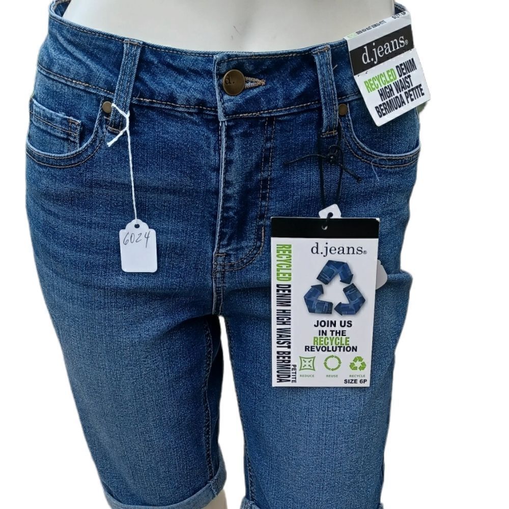 602430.....d.Jeans High Waist Bermuda Shorts Size 6P, W27, 8 1/2"Inseam   9"Rise