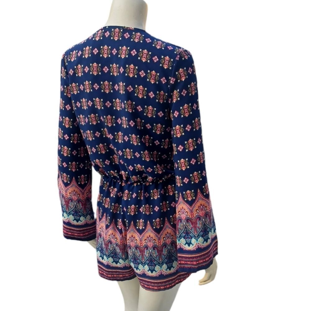 4170....Ladies Long Sleeves Paisley Romper Size Small