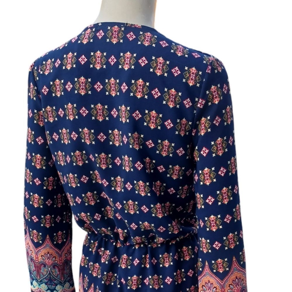4170....Ladies Long Sleeves Paisley Romper Size Small