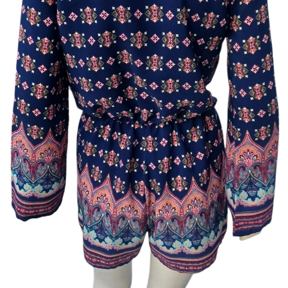 4170....Ladies Long Sleeves Paisley Romper Size Small