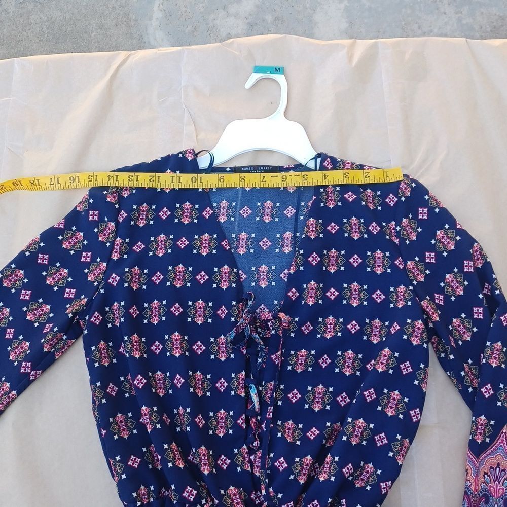 4170....Ladies Long Sleeves Paisley Romper Size Small