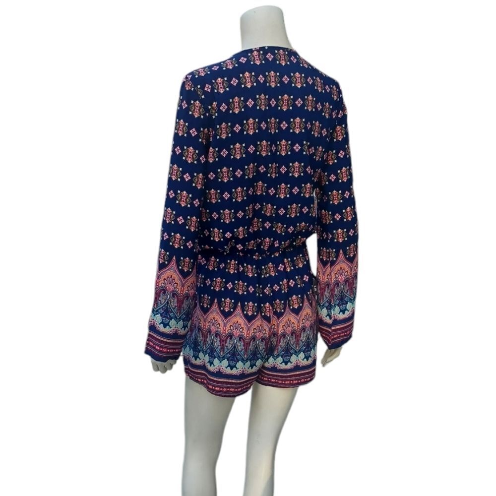 4170....Ladies Long Sleeves Paisley Romper Size Small