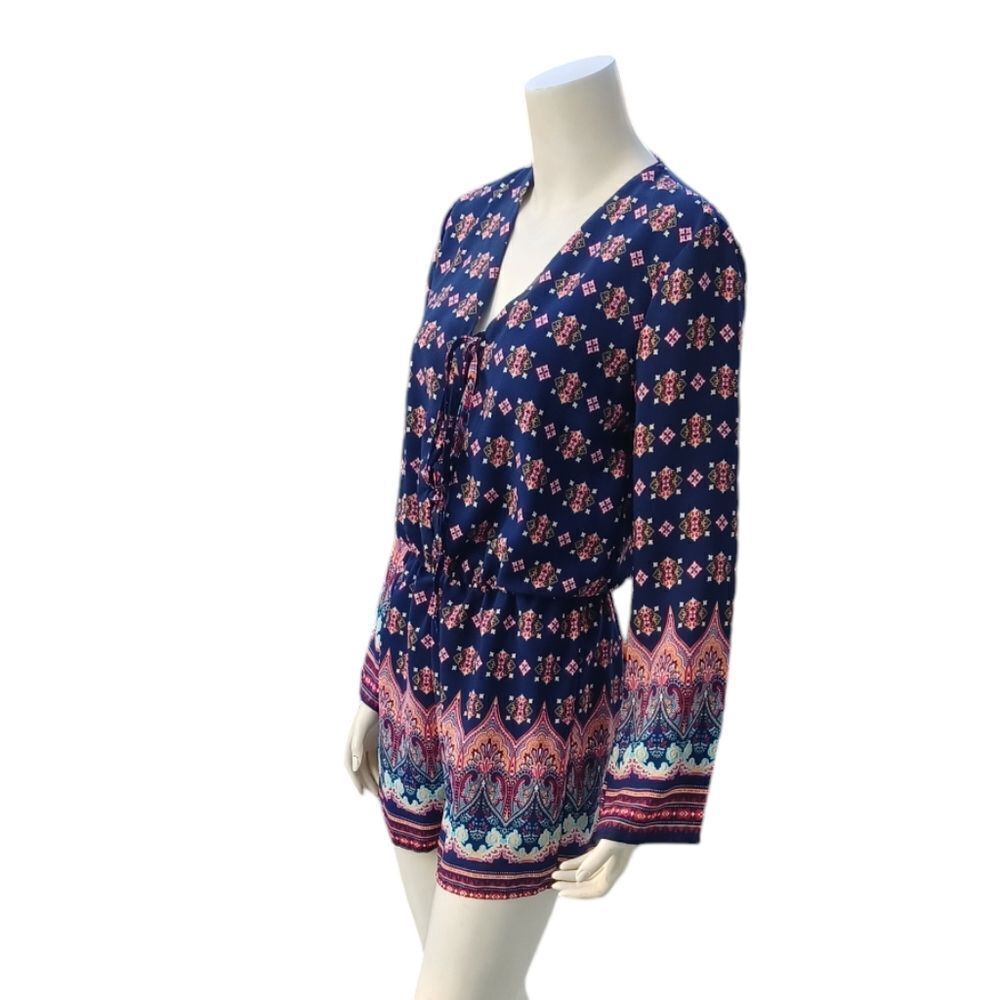 4170....Ladies Long Sleeves Paisley Romper Size Small