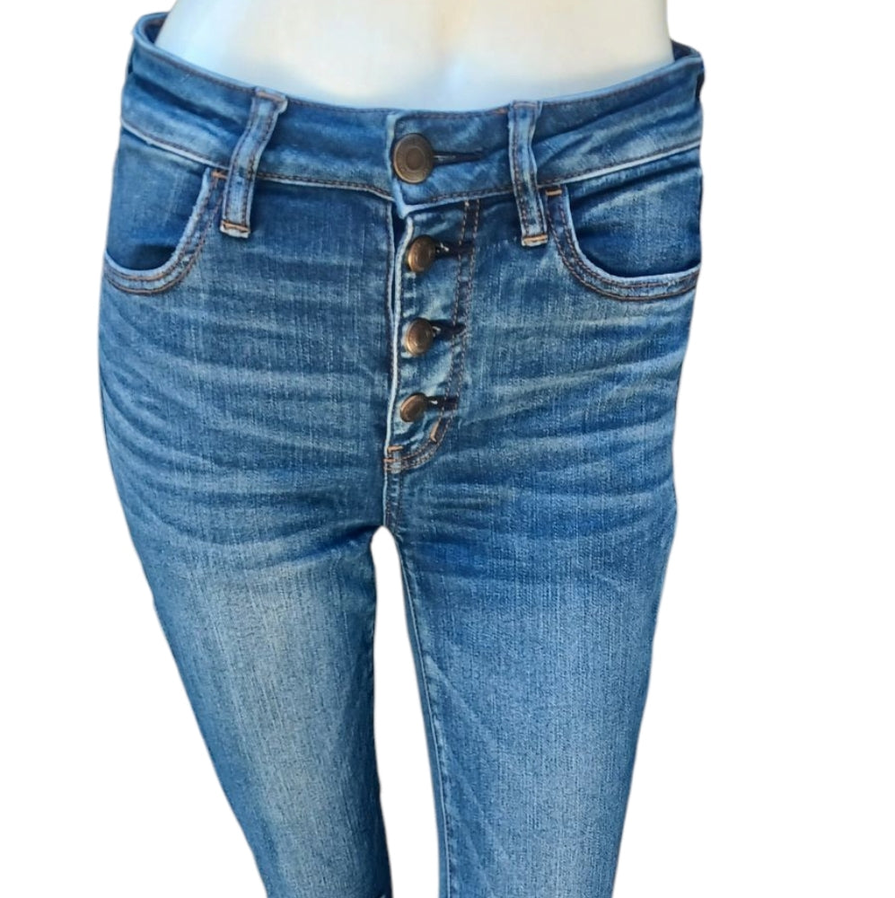 8196...American Eagle Skinny Jeans Size 4R, 26"W, 26" Inseam, 8"Rise
