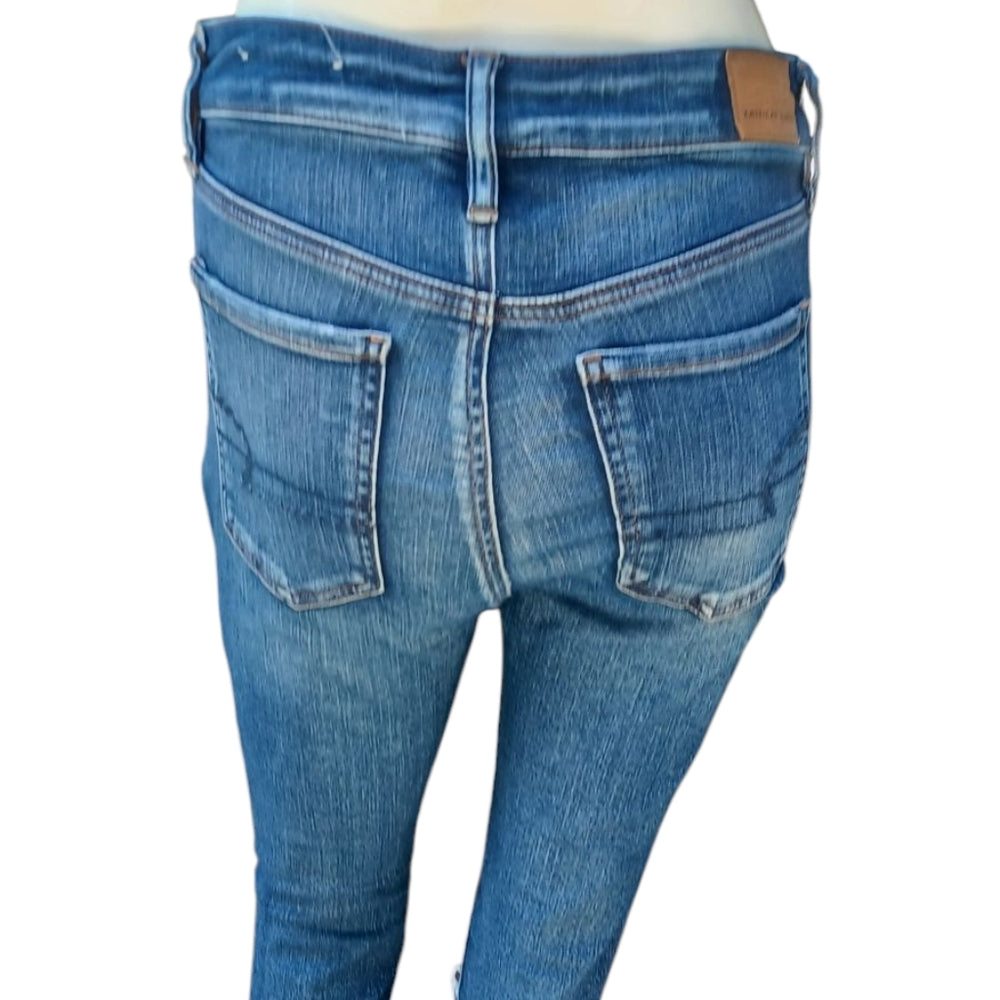 8196...American Eagle Skinny Jeans Size 4R, 26"W, 26" Inseam, 8"Rise