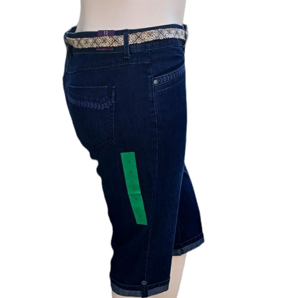 615019....Gloria Vanderbilt Crop Jeans Size  12, W30" 16"Inseam 10"Rise