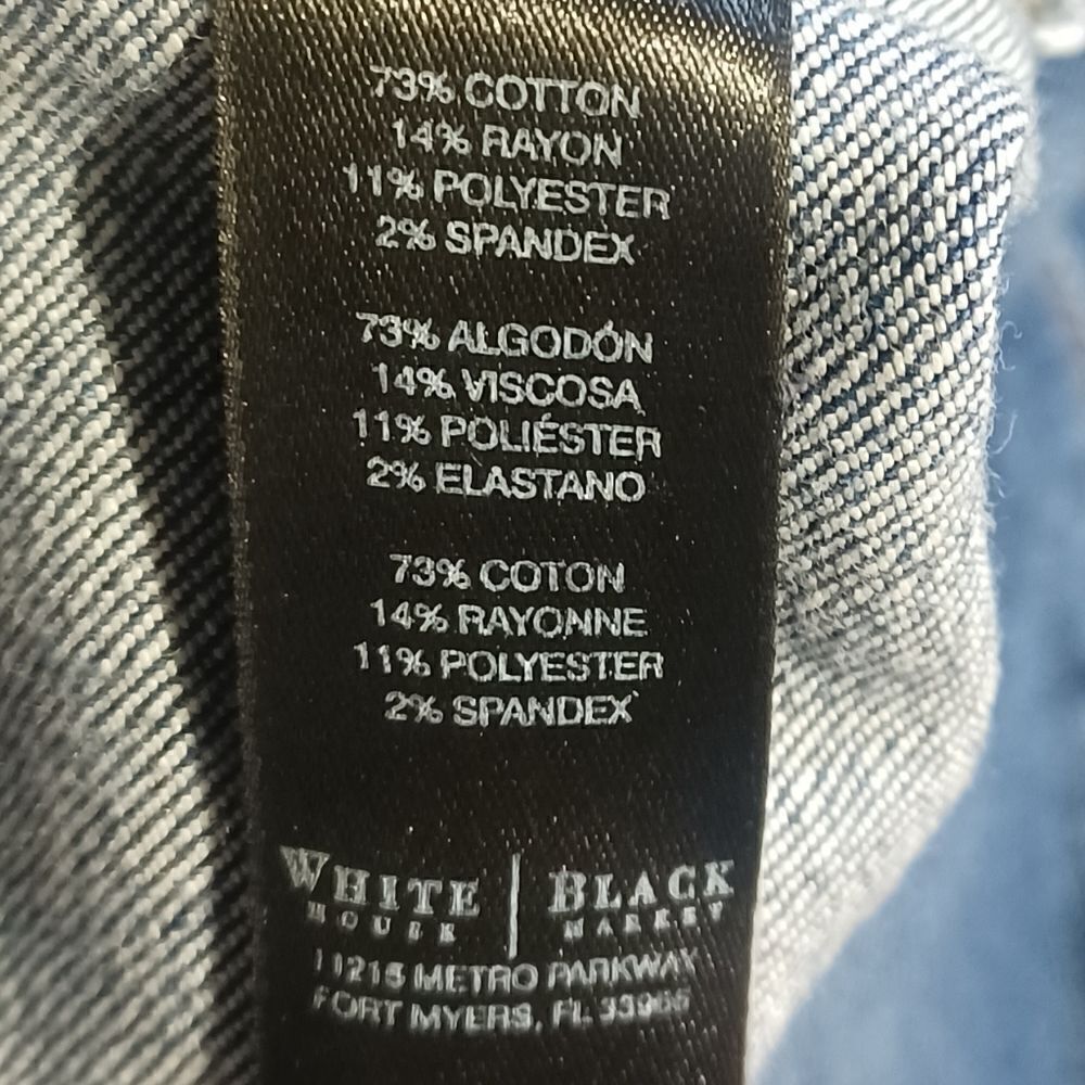 6832..White House Black Market Straight leg Jeans Size 2, W28"  25"Inseam 7"Rise