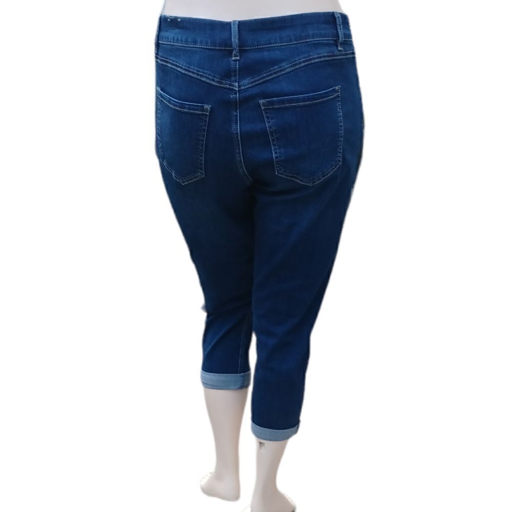 62136.....Avenue Denim Girlfriend Crop Jeans Size 14, W33"  24"Inseam  10"Rise