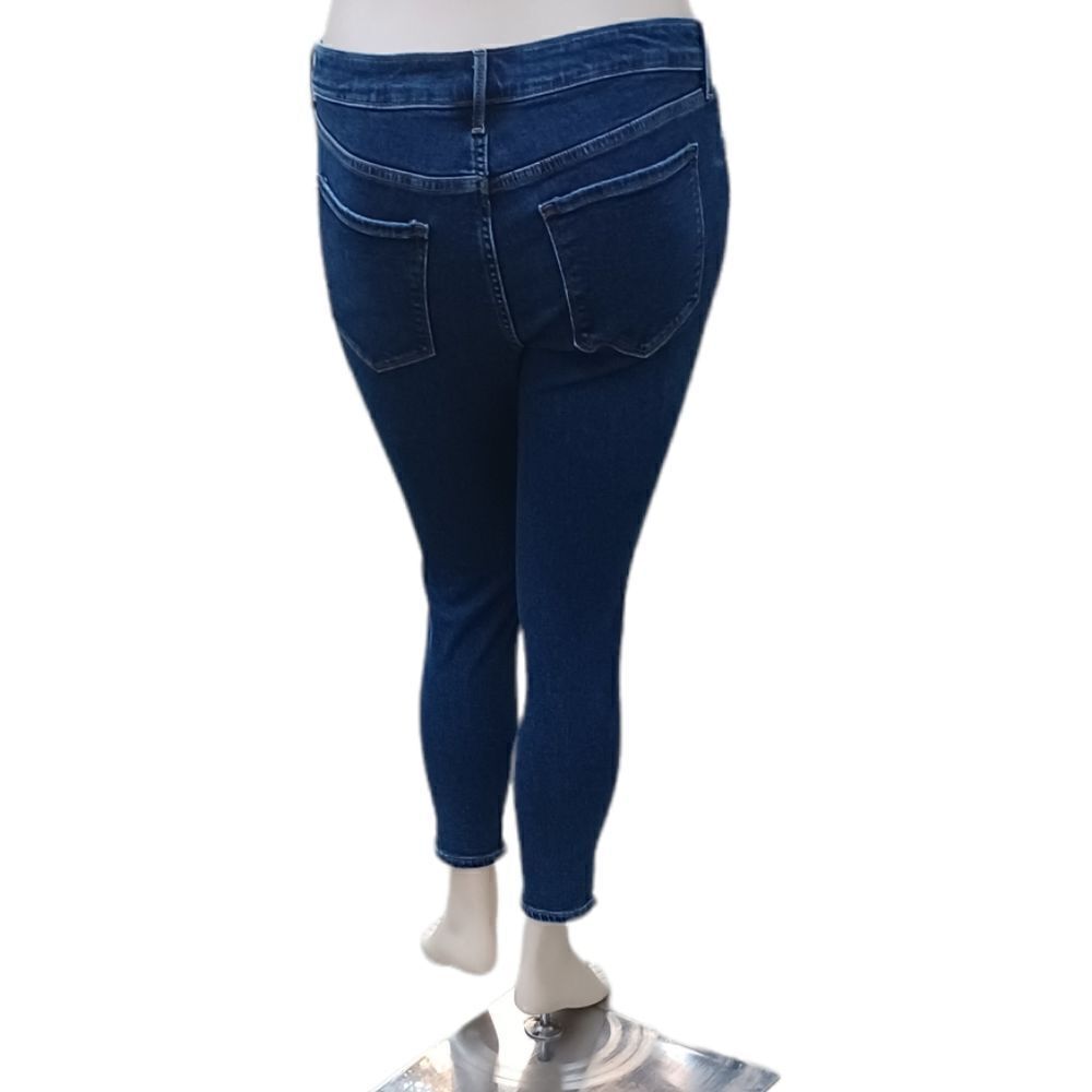 62156....Old Navy Rockstar Skinny Jeans Size 14 Petite, W32" 25"Inseam 9"Rise