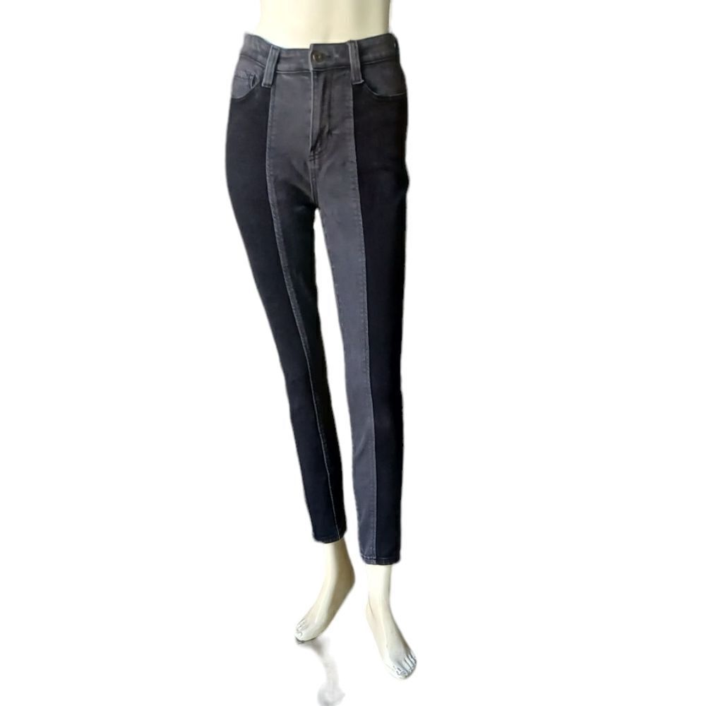 7002214.......Kendall & Kylie Skinny Jeans Size 3/26