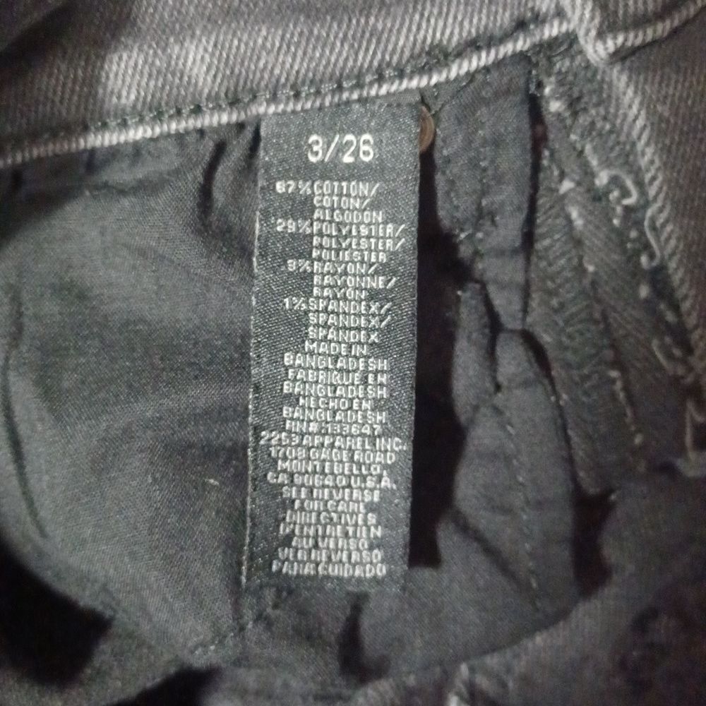 7002214.......Kendall & Kylie Skinny Jeans Size 3/26