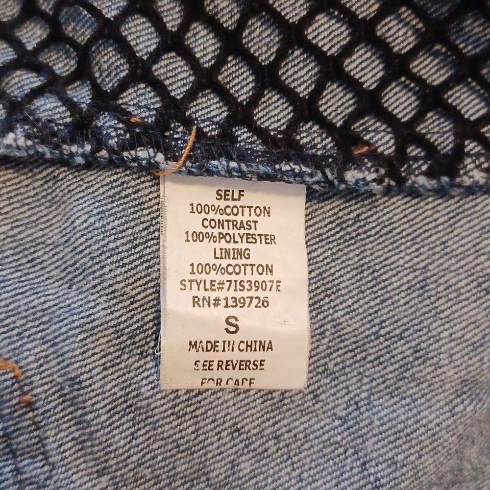 598030....Wild Honey Jean Skirt Size Small, W25" 12"Rise