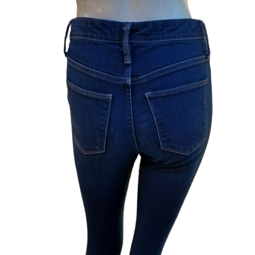 627237..Universal Thread Skinny Jeans Size 2/26,  9" Rise