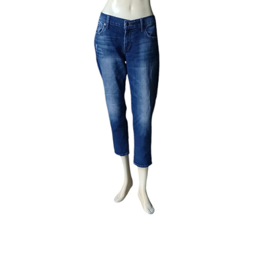 301348......Old Navy Boyfriend Jeans Size 8, W32" 23"Inseam 8"Rise