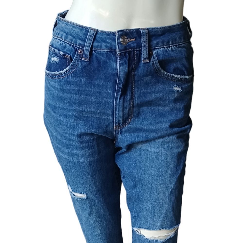 691247......RSQ Mom Jeans Size 26, W24" 28"Inseam  10"Rise