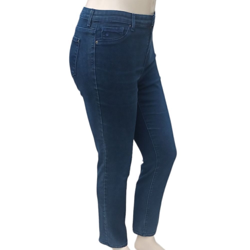 683112....Gloria Vanderbilt Straight leg Jeans Size 12, W31" 29"Inseam 10"Rise