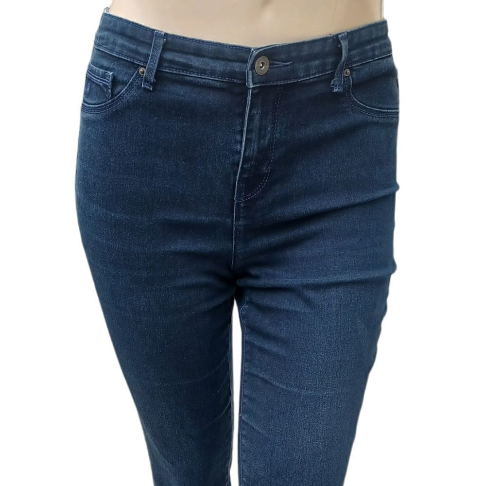 683112....Gloria Vanderbilt Straight leg Jeans Size 12, W31" 29"Inseam 10"Rise