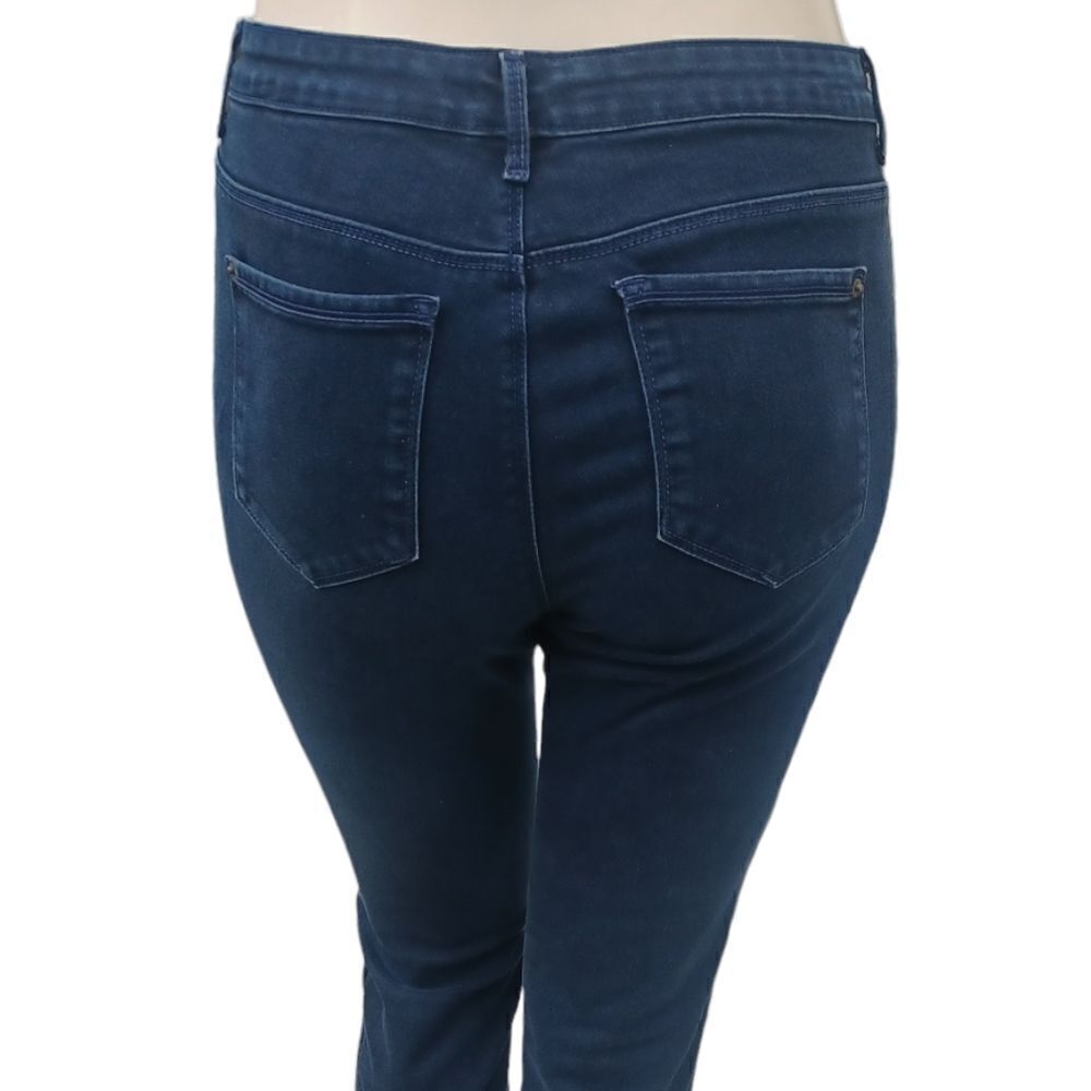 683112....Gloria Vanderbilt Straight leg Jeans Size 12, W31" 29"Inseam 10"Rise