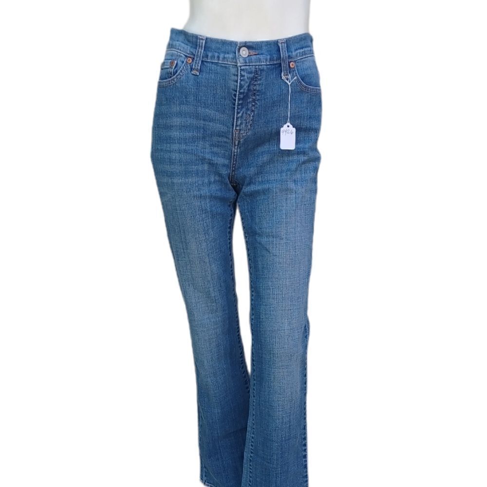 442615...Levis Perfectly Slimming Bootcut Size 6