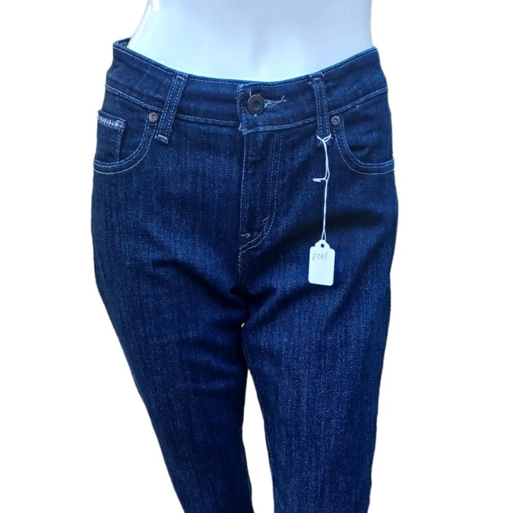 629114...Levi's Mid-Rise Skinny Jeans Size 6M
