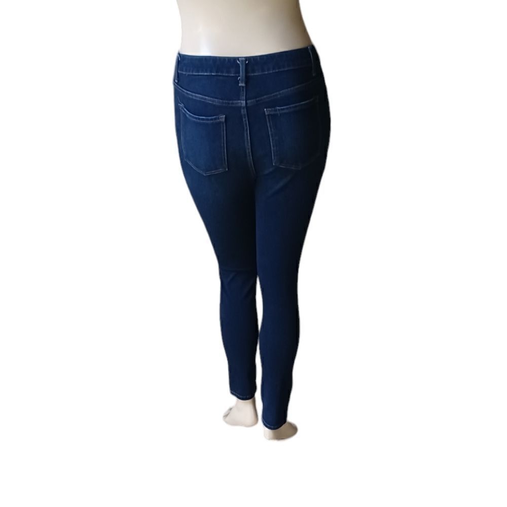 692047....Time and Tru Skinny Jeans Size 14,  W30" 26"Inseam 10"Rise