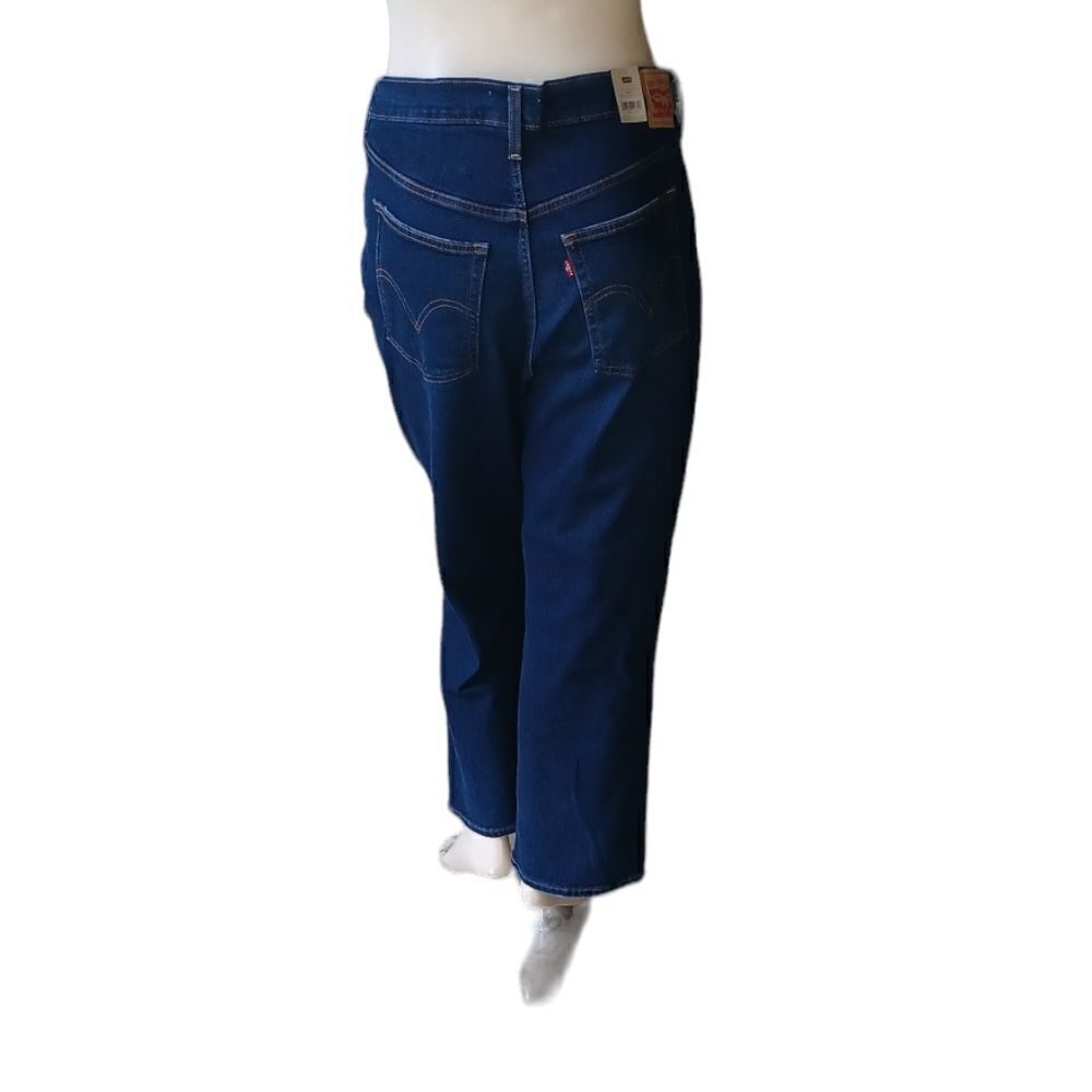 681835....Levis Ribcage Straight leg Jeans Size 18W