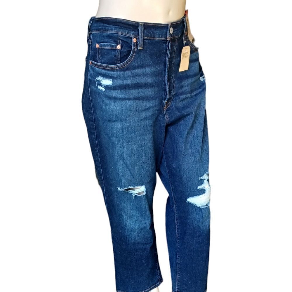 681835....Levis Ribcage Straight leg Jeans Size 18W