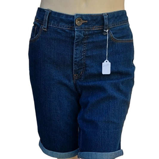 628048....St John's Bay Crop Jeans Size 16 Avg, W34" 12" Inseam 10"Rise