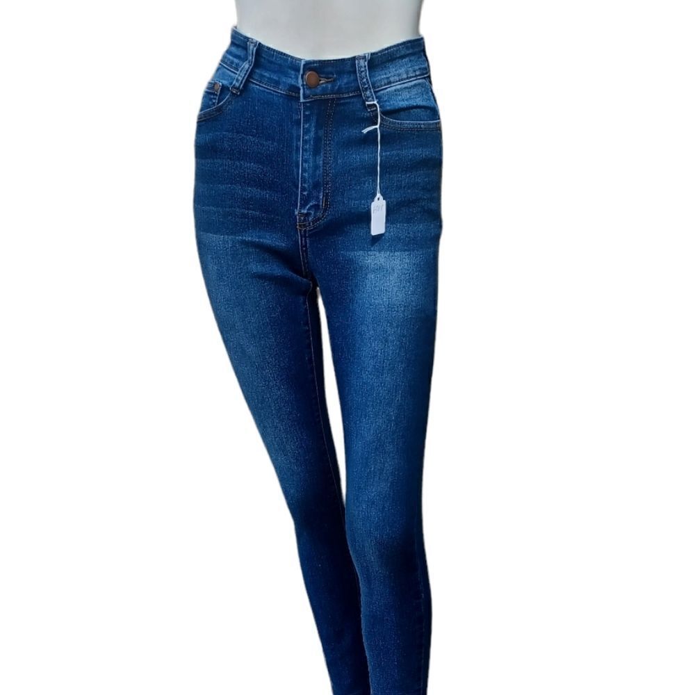 630837....Fashion Nova Skinny Jeans Size 1, W25"  28" Inseam 9"Rise