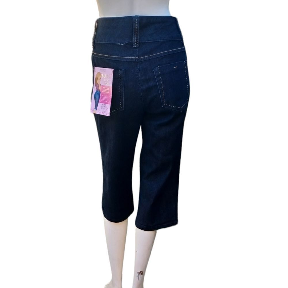 628337...Style&Co Crop Jeans Size 8P, W28" 16"Inseam  9 1/2"Rise