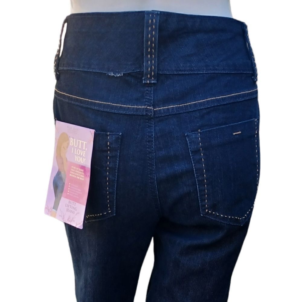 628337...Style&Co Crop Jeans Size 8P, W28" 16"Inseam  9 1/2"Rise