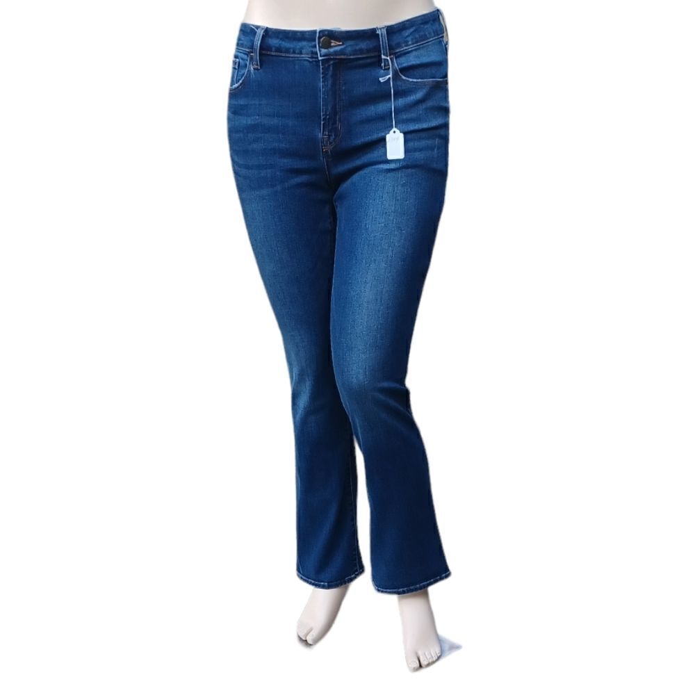 63098....Old Navy Kicker Bootcut Jeans Size 12, 35"W, 29" Inseam 9"Rise