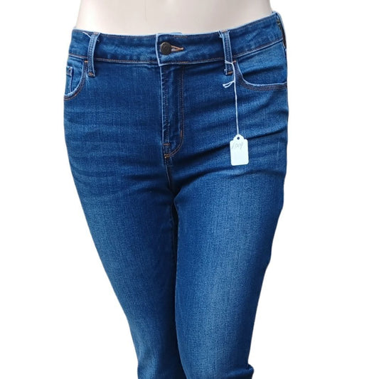 63098....Old Navy Kicker Bootcut Jeans Size 12, 35"W, 29" Inseam 9"Rise