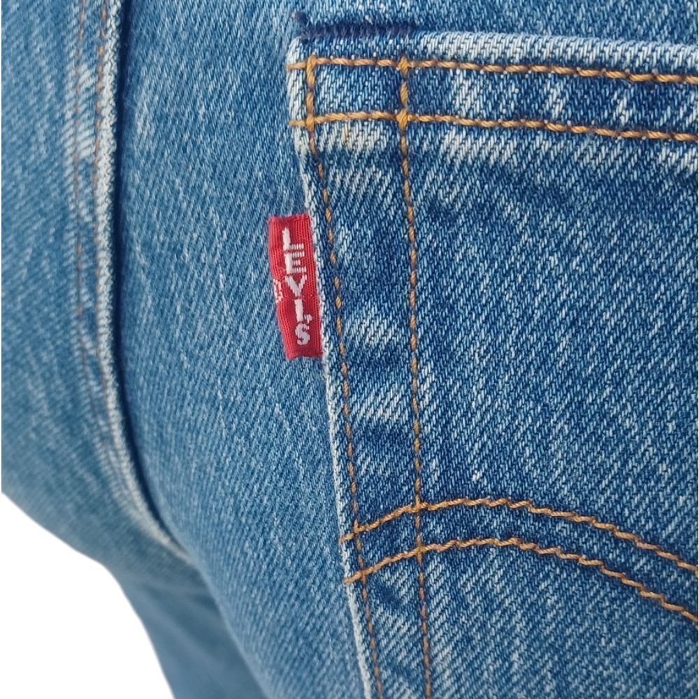 4165....Levi Strauss & Co. Wedgie Straight leg Size 25