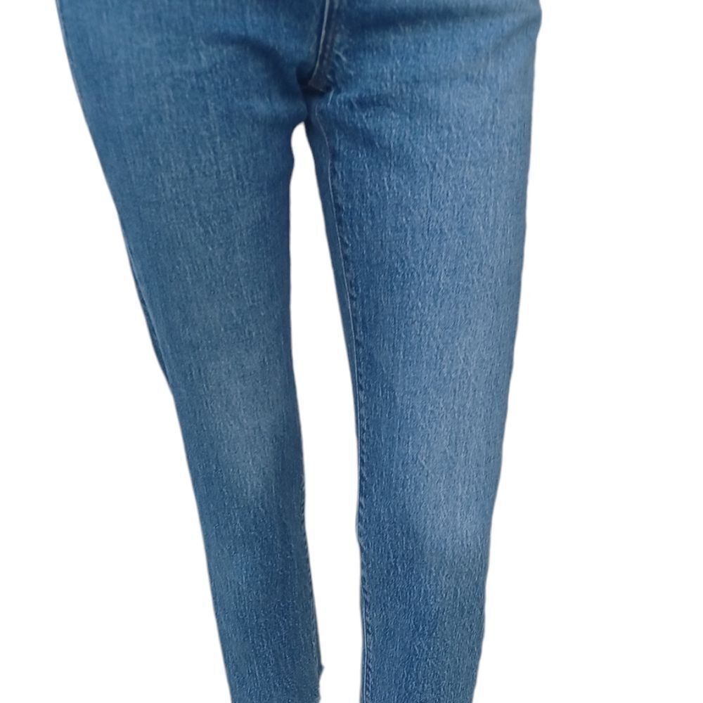 4165....Levi Strauss & Co. Wedgie Straight leg Size 25
