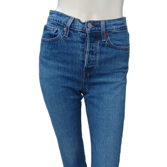 4165....Levi Strauss & Co. Wedgie Straight leg Size 25